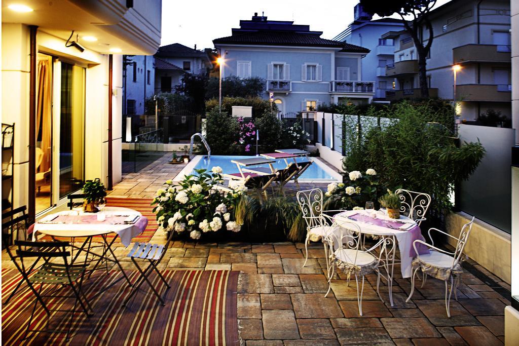 D-Place Hotel&Suite Riccione Buitenkant foto