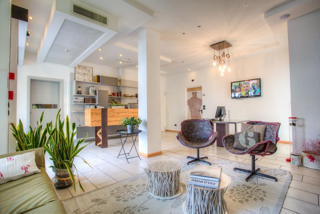 D-Place Hotel&Suite Riccione Buitenkant foto