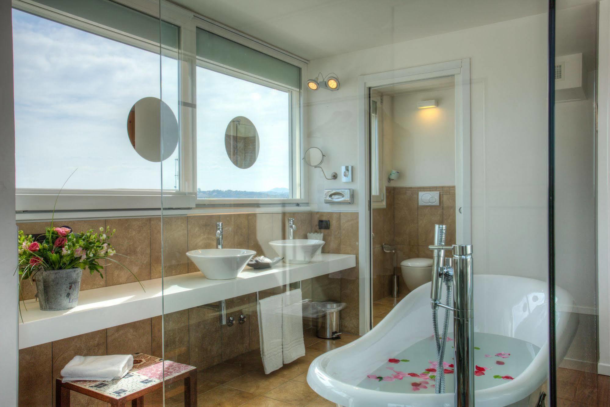 D-Place Hotel&Suite Riccione Buitenkant foto